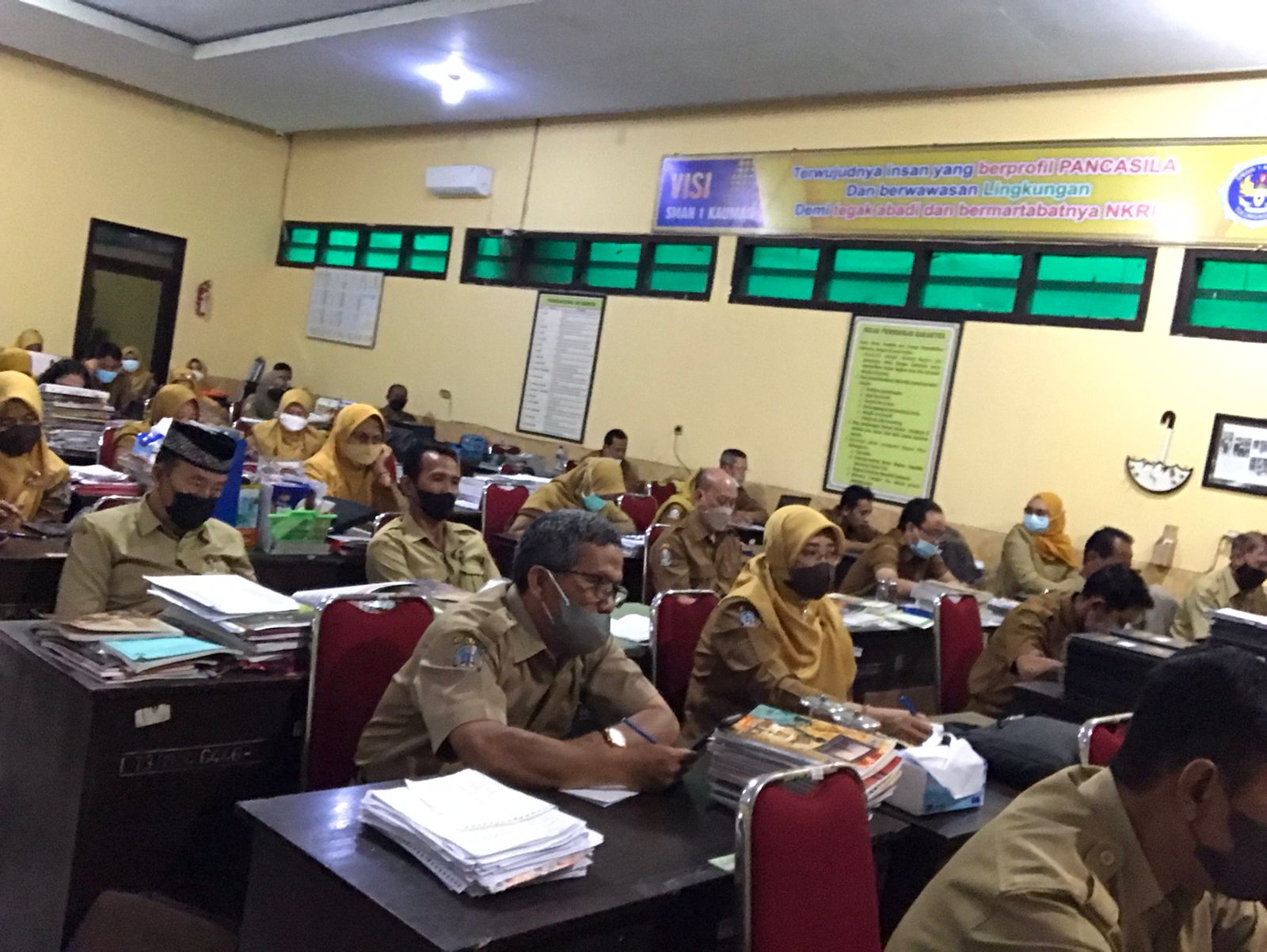 RAPAT DINAS PERSIAPAN PTMT 2022 DI SMAN 1 KAUMAN 