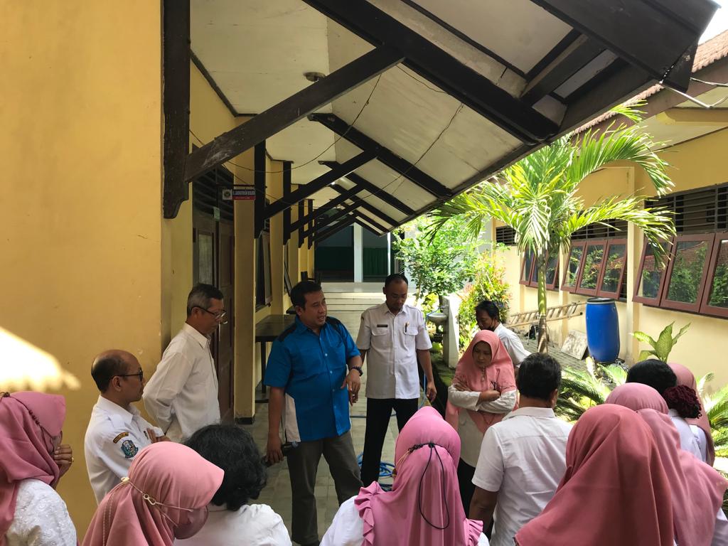 SOSIALISASI PEMBUATAN PUPUK KOMPOS DARI SAMPAH ORGANIK