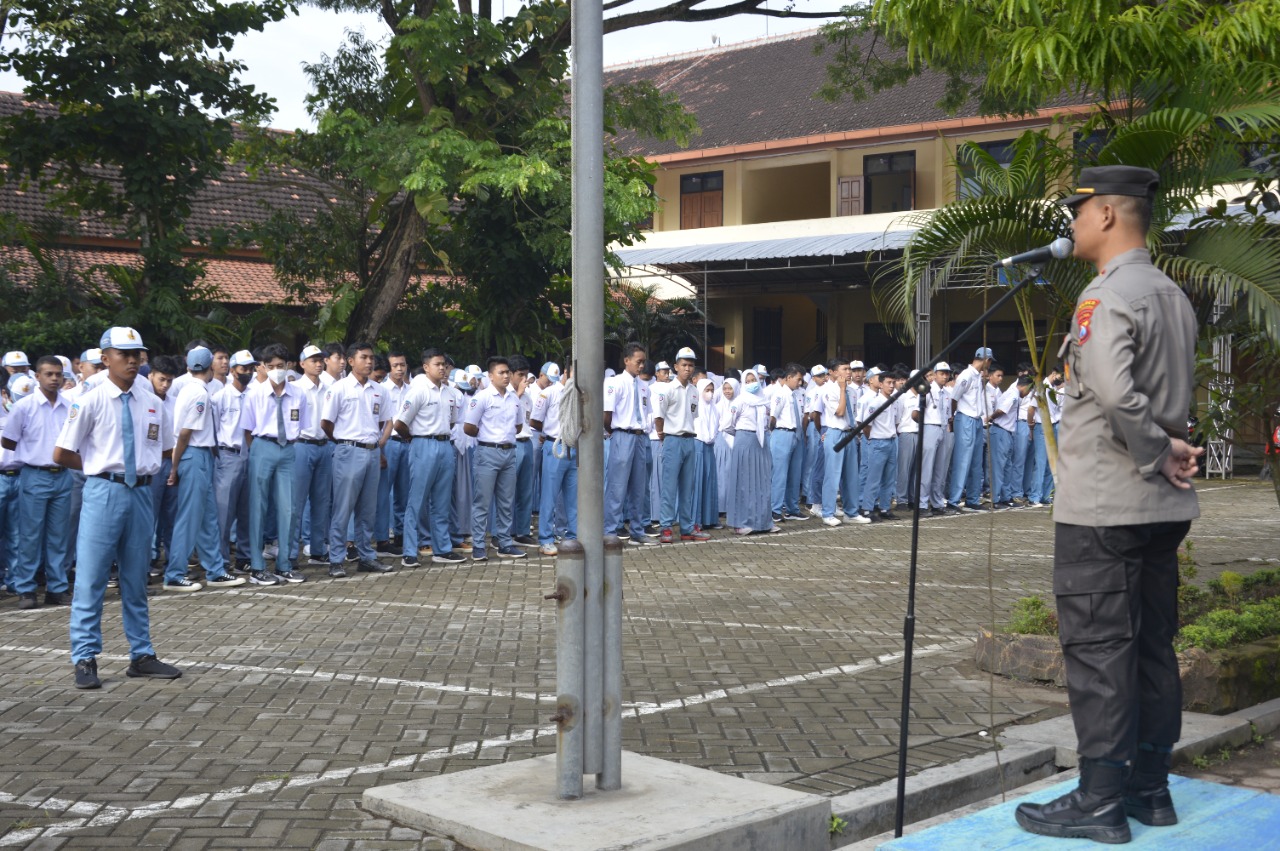 PEMBINAAN KAPOLSEK KALANGBRET PADA UPACARA BENDERA 16 JANUARI 2023